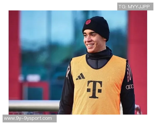 穆西亚拉复出在即今日参与球队部分训练备战新赛季